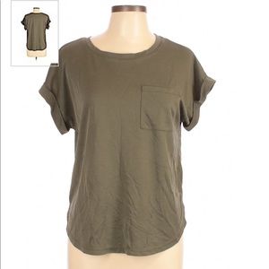 Women’s Tee with rolled sleeves